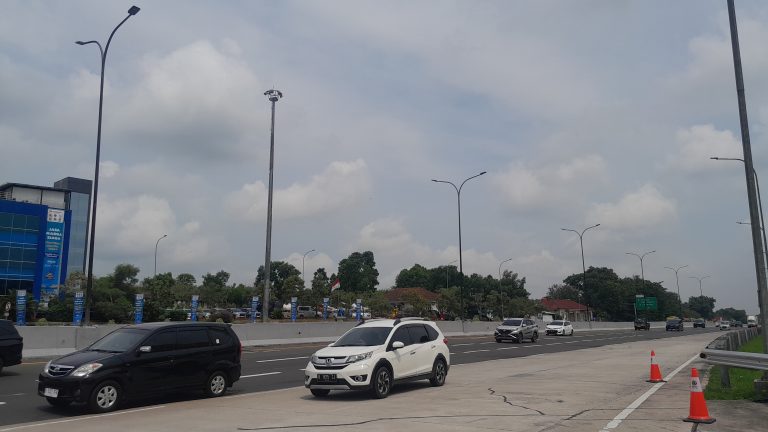 Ada Contra Flow dari Km 47 – 70 Tol Japek untuk Urai Kepadatan