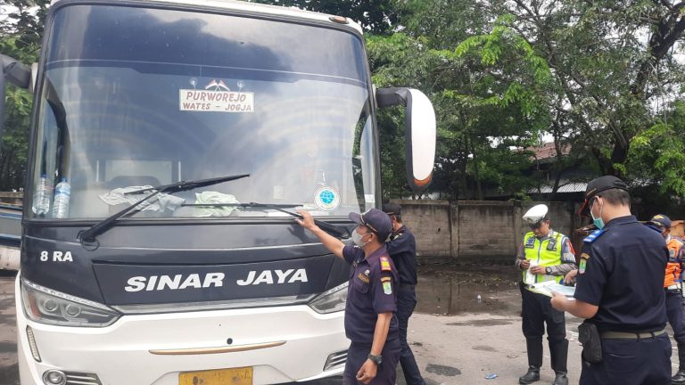 Hari Ini Terprediksi Terjadi Lonjakan Penumpang di Terminal Klari