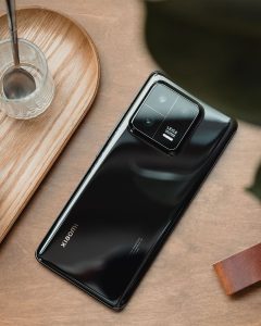 Xiaomi 13 Pro. Dok. GSMARENA