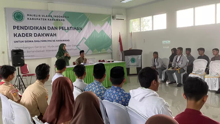 Cetak Dai Milenial, MUI Karawang Berikan Pendidikan dan Pelatihan Dakwah ke Siswa SMA