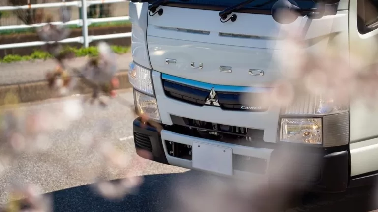 Fuso Pamer Canter Bus di GIIAS