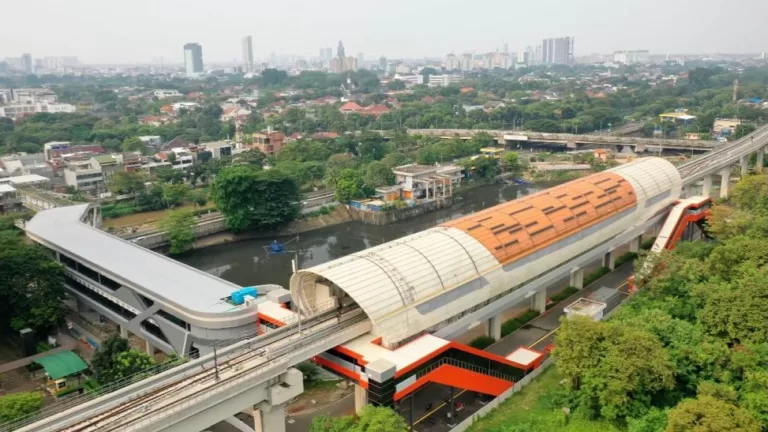 Cara Akses LRT Jabodebek, Stasiun Gambir dan Stasiun Pasar Senen