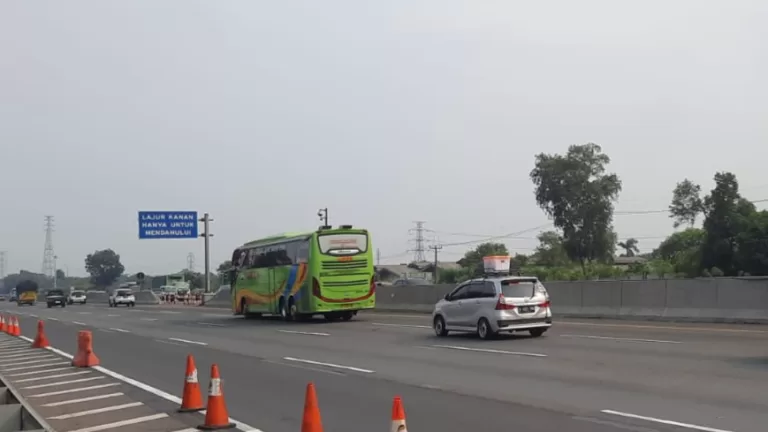 Puncak Arus Kendaraan Libur Nataru Deprediksi 29-30 Desember