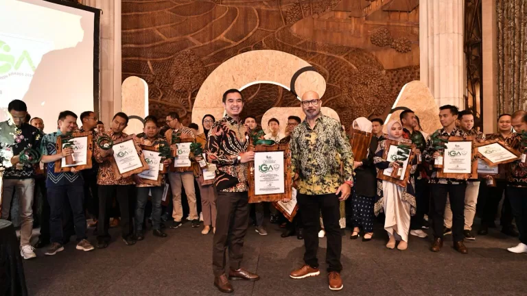 Pertamina Patra Niaga Regional Jawa Bagian Barat Raih 8 Penghargaan Indonesia Green Awards 2024