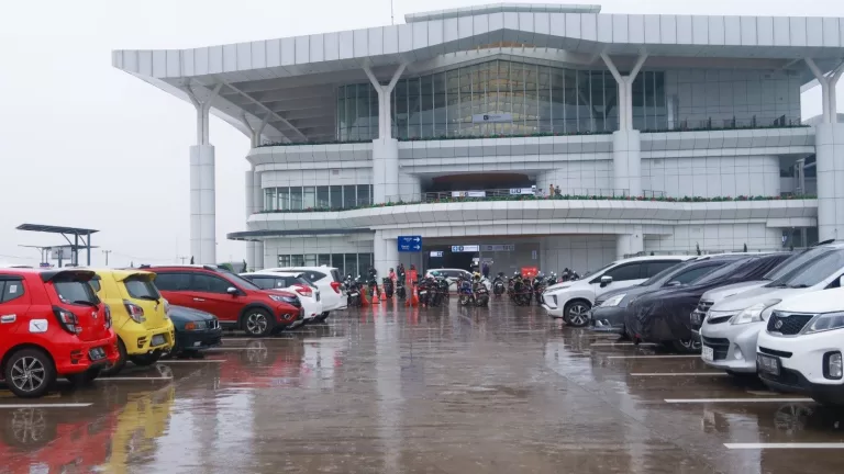 KCIC Sediakan Layanan Park and Ride untuk Perjalanan PP