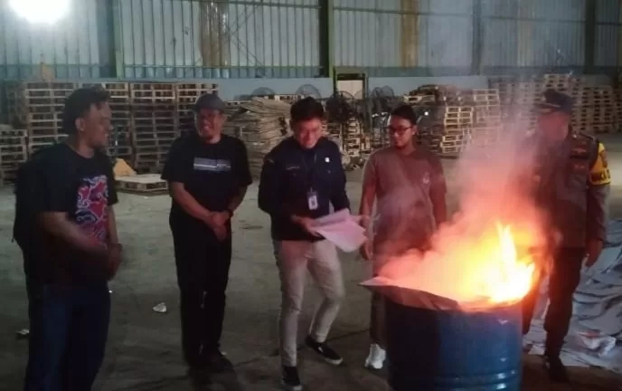 Sebanyak 21 Ribu Surat Suara Rusak Dimusnahkan