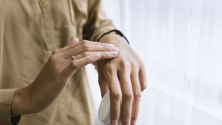Tips Kulit Agar Tetap Sehat dan Glowing  Saat Berpuasa