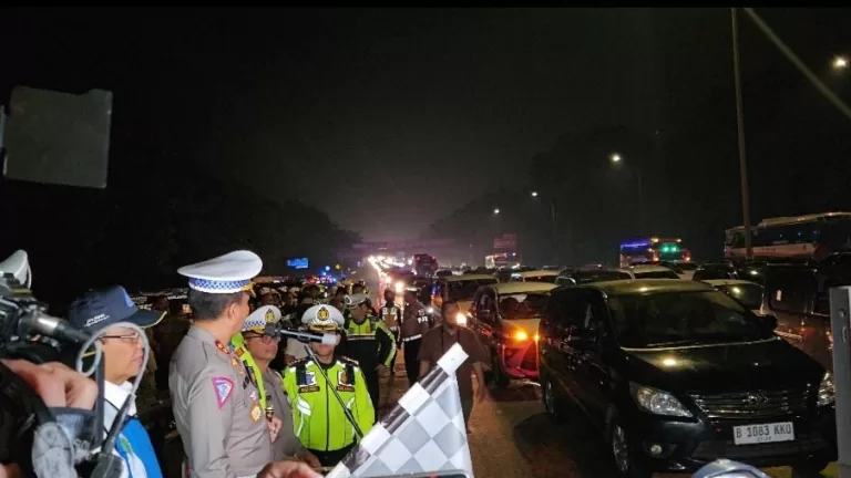Km 44 – 72 Contra Flow dan Km 72 -414 Diterapkan One Way