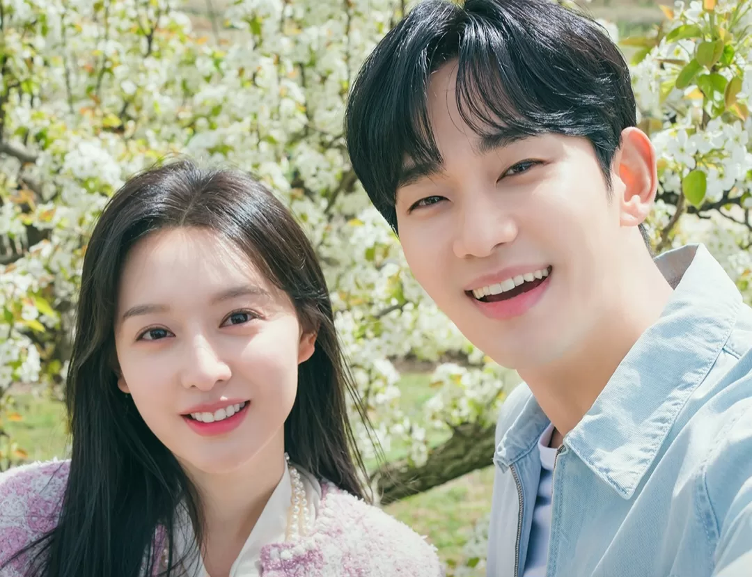 Hyun Woo dan Hae In Susun Rencana Rebut Queen - AWESH.id