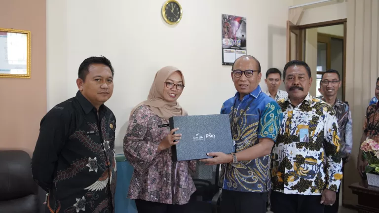 Sambut Hari Jadi Provinsi Jabar ke-79, bank bjb Beri Penghargaan Kepada Nasabah Setia