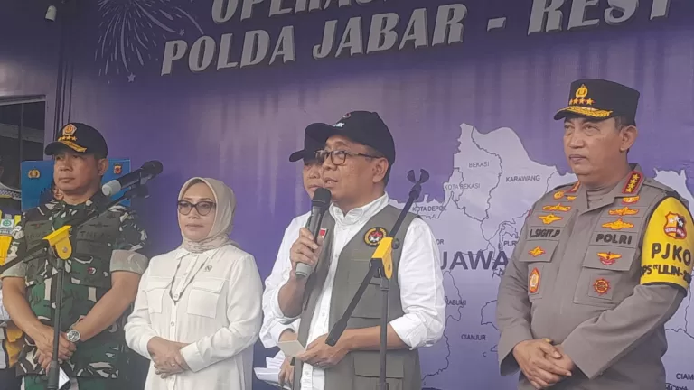 Menko PMK Dorong Masyarakat Tak Berlebihan Rayakan Tahun Baru