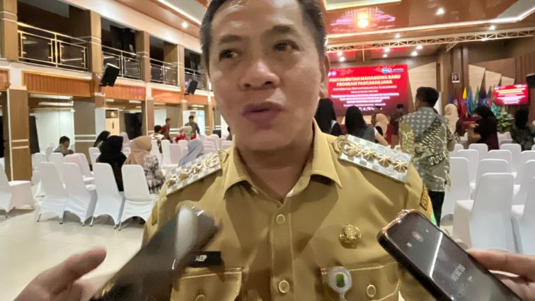 Bupati Karawang Kembali ke Bangku Kuliah, jadi Mahasiswa Pascasarjana Unsika