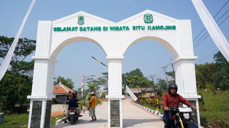 Picu Geliat Ekonomi, Pupuk Kujang Bangun Infrastruktur Wisata Situ Kamojing