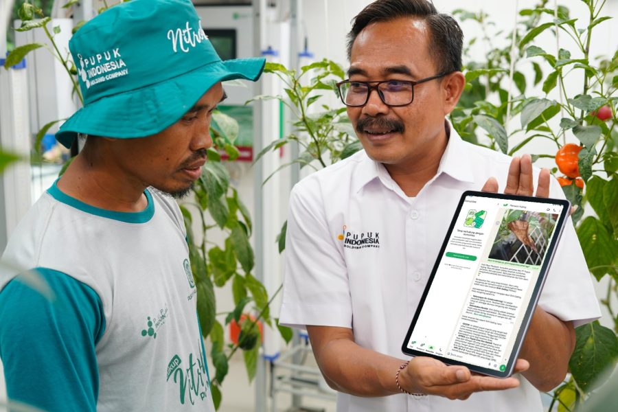 Pupuk Kujang Cikampek memperkenalkan Plantastic, chatbot pertanian berbasis AI. Foto Dokumentasi Pupuk Kujang.