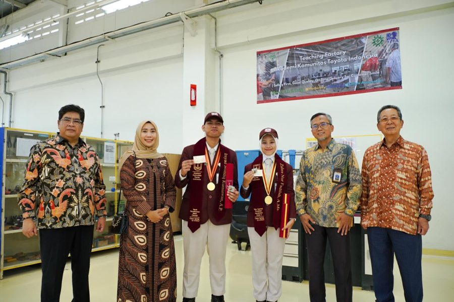 Kelulusan angkatan kesembilan AKTI. Foto Dokumentasi Toyota Indonesia.