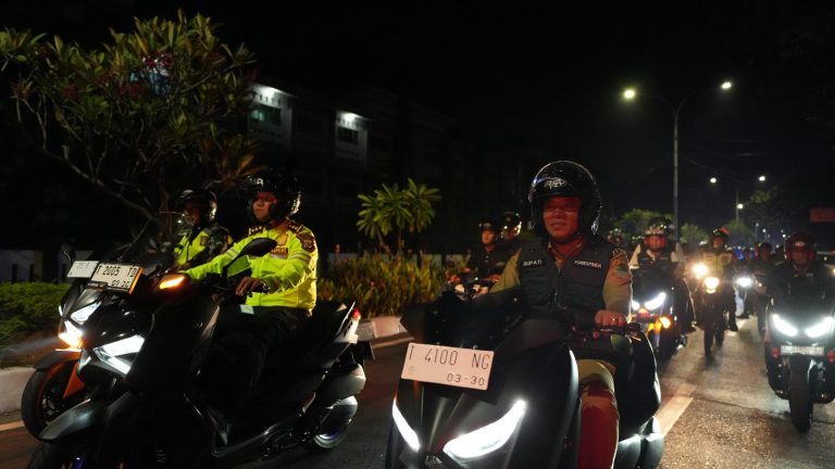 Patroli Gabungan Jaga Situasi Kamtibmas di Karawang