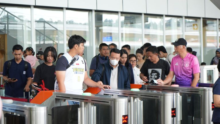 79 Persen Tiket Whoosh Dibeli Online, Praktis Tanpa Cetak Fisik