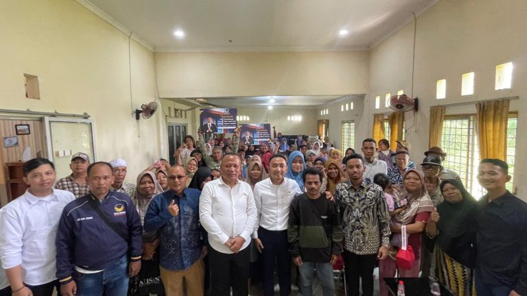Wakil Ketua DPRD Karawang Salurkan 56 Bantuan Pembangunan Rutilahu