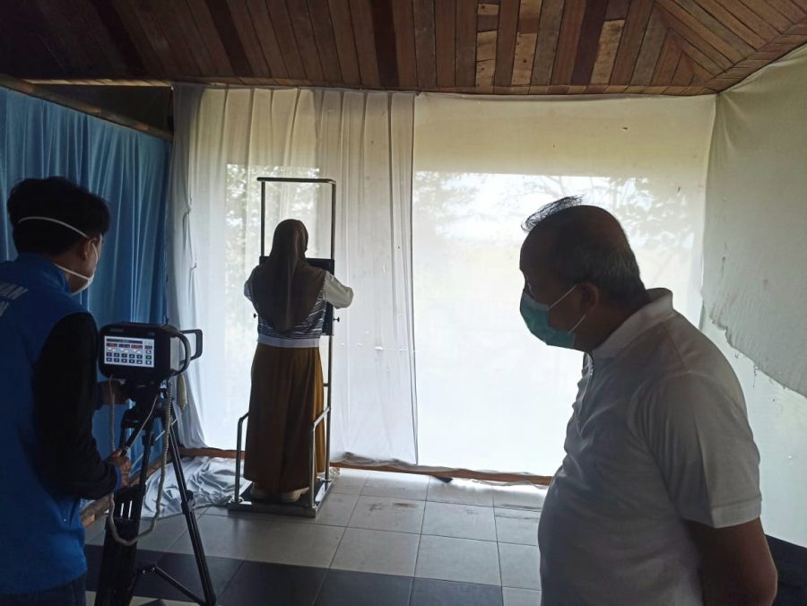 Deteksi dini TBC di Saan Mustopa Center, Desa Pisangsambo, Kecamatan Tirtajaya, Karawang, Jawa Barat, Sabtu (15/11/2025).