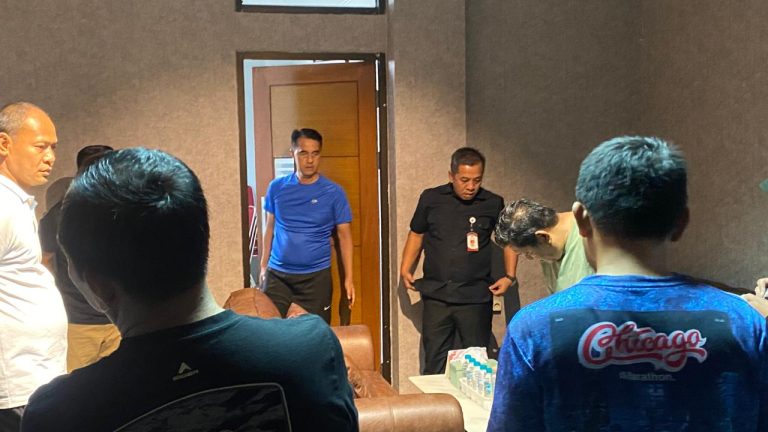 Ini Pesan Bupati Karawang Saat Sidak Kantor Dinas di Hari Pertama Kerja 2026