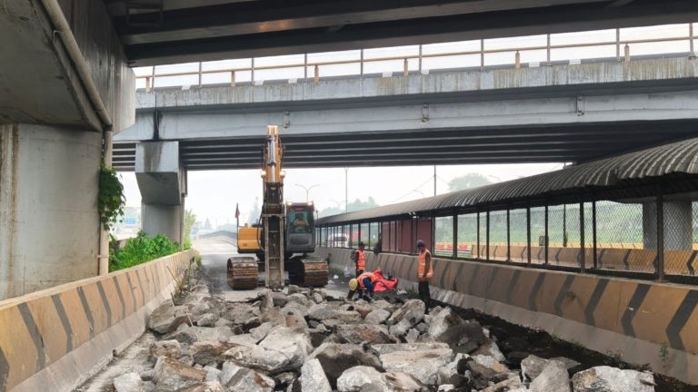 Ruas Tol Cipularang Direkonstruksi, Akses Gerbang Tol Kalitama 6 Dialihkan Sementara