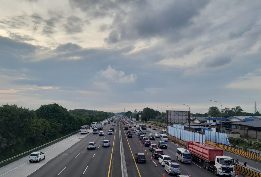 Pengendara Tujuan Bandung Bisa Memanfaatkan Akses Keluar Km 72 Selama One Way Nasional