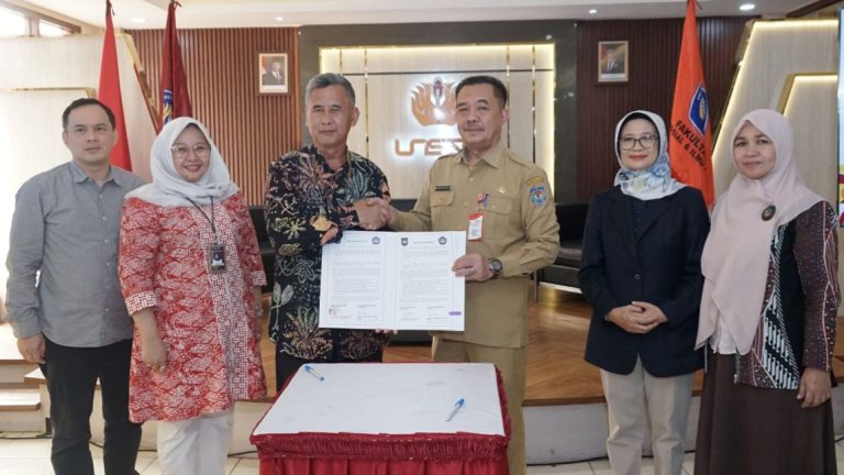 FISIP Unsika Gelar Seminar Nasional, Soroti Sinkronisasi Kebijakan Pusat dan Daerah