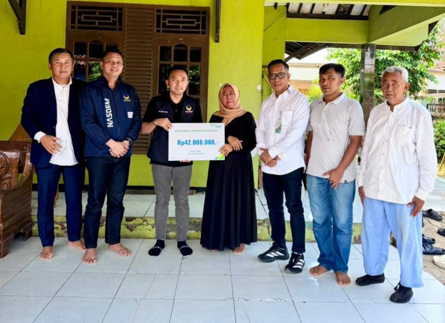 Penyerahan santunan jaminan kematian dari BPJS Ketenagakerjaan, Kamis (30/4/2026).