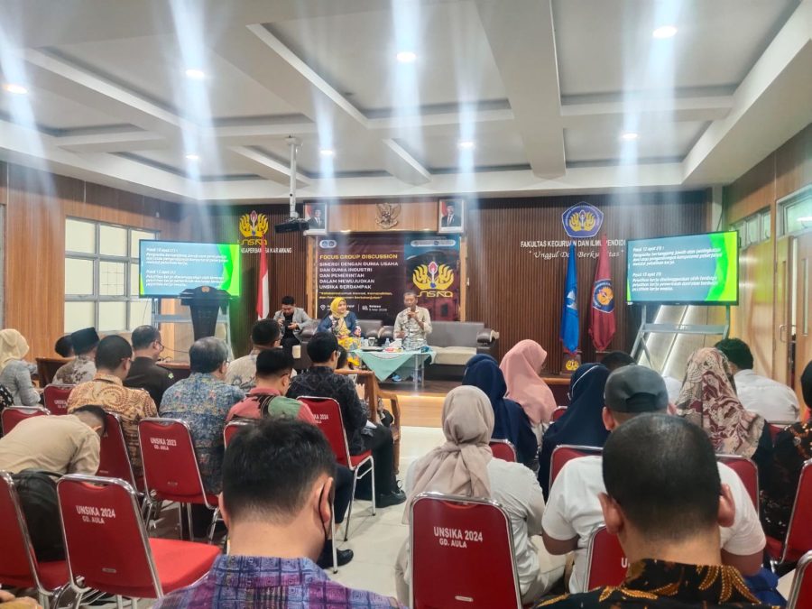 Focus Group Discussion (FGD) di Aula FKIP Unsika, Selasa (5/5/2026).