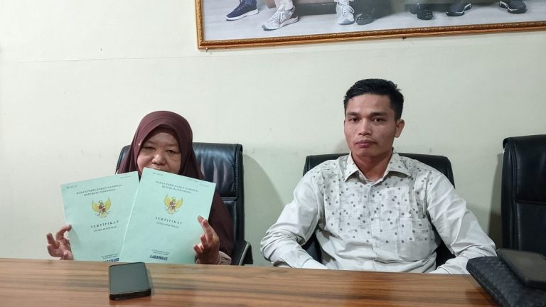 Cerita Sumini Perjuangkan Hak Pesangon Puluhan Tahun Mengabdi