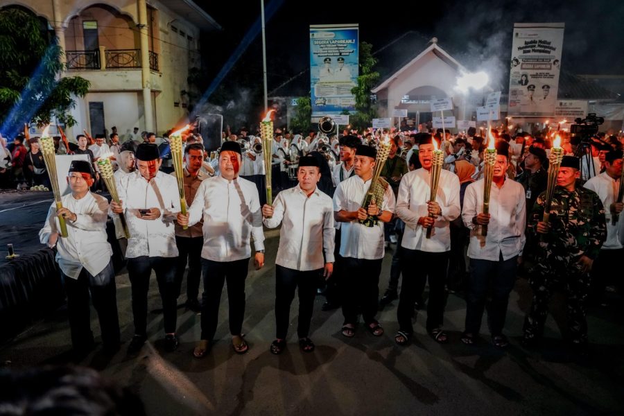 Pawai obor memperingati Tahun Baru Islam 1 Muharam 1448 Hijriah.