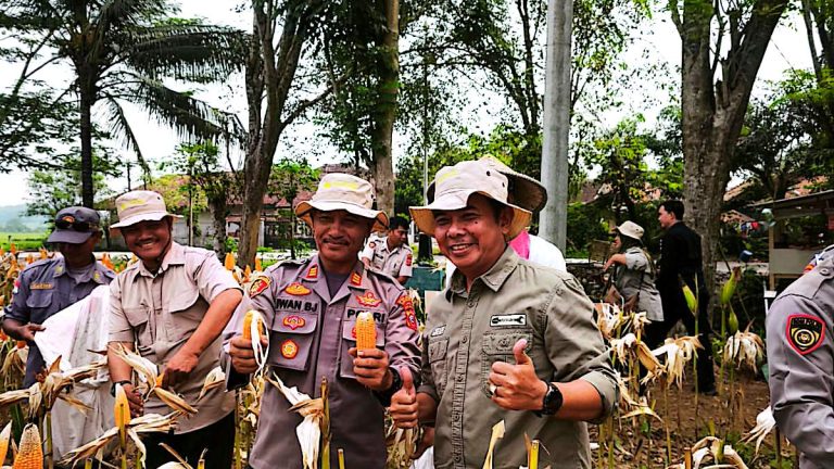 Sinergi Polres Karawang dan Kelompok Tani Perkuat Kemandirian Pangan Daerah
