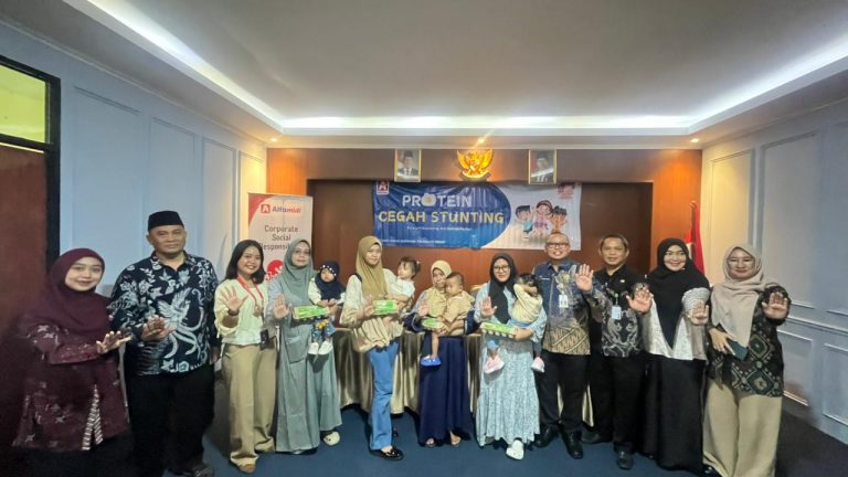 Alfamidi Cabang Bekasi Luncurkan “Protein Cegah Stunting”, Salurkan 18.000 Butir Telur hingga November 2026