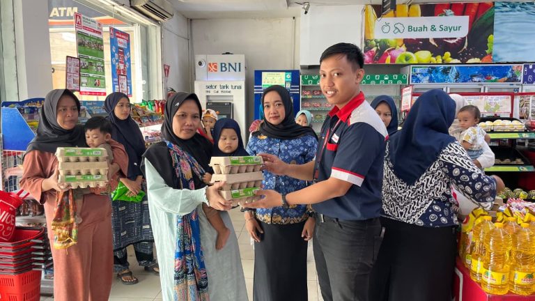 Cegah Stunting, Alfamidi Bekasi Salurkan 12.000 Telur hingga Tahap 4
